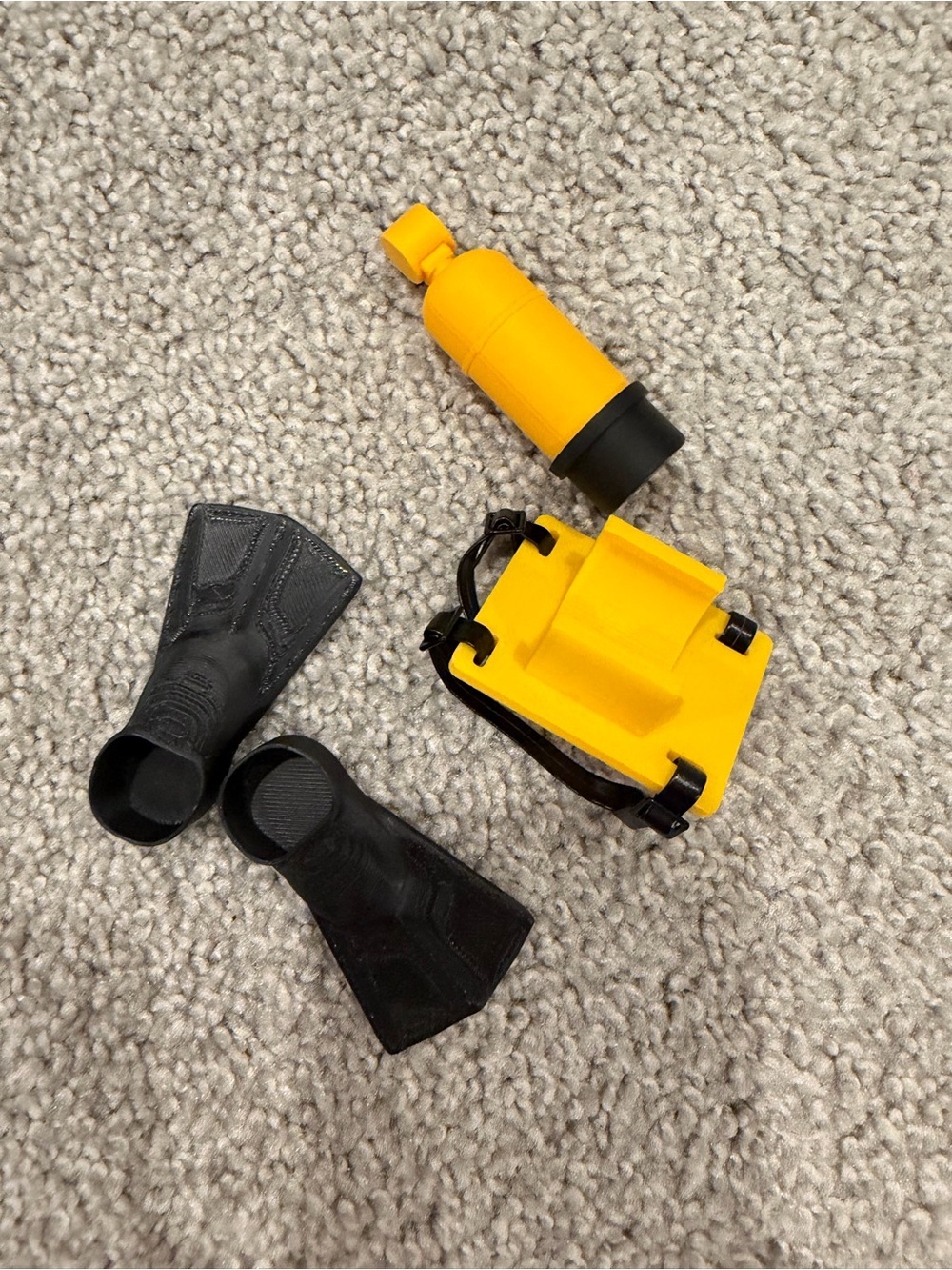 Labubu Doll Accessory Scuba Gear - Scuba Tank & Fins - Picture 2 of 4